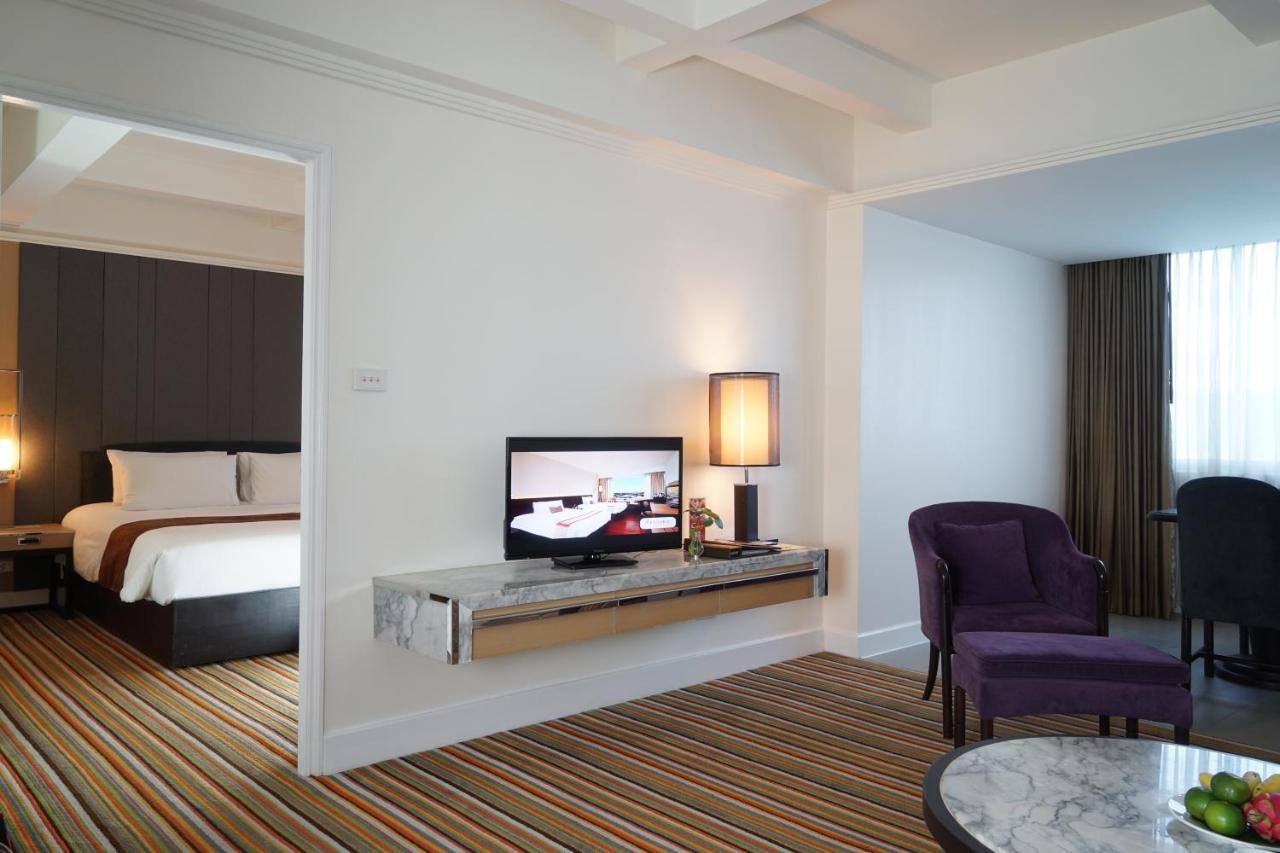 Centara Hotel Хатъяй Экстерьер фото