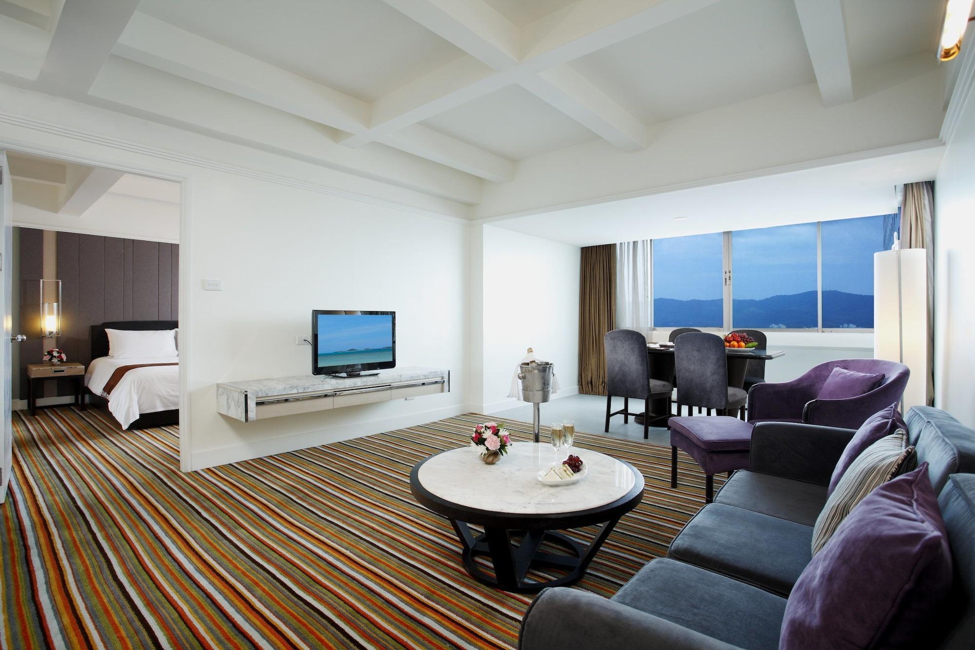 Centara Hotel Хатъяй Экстерьер фото