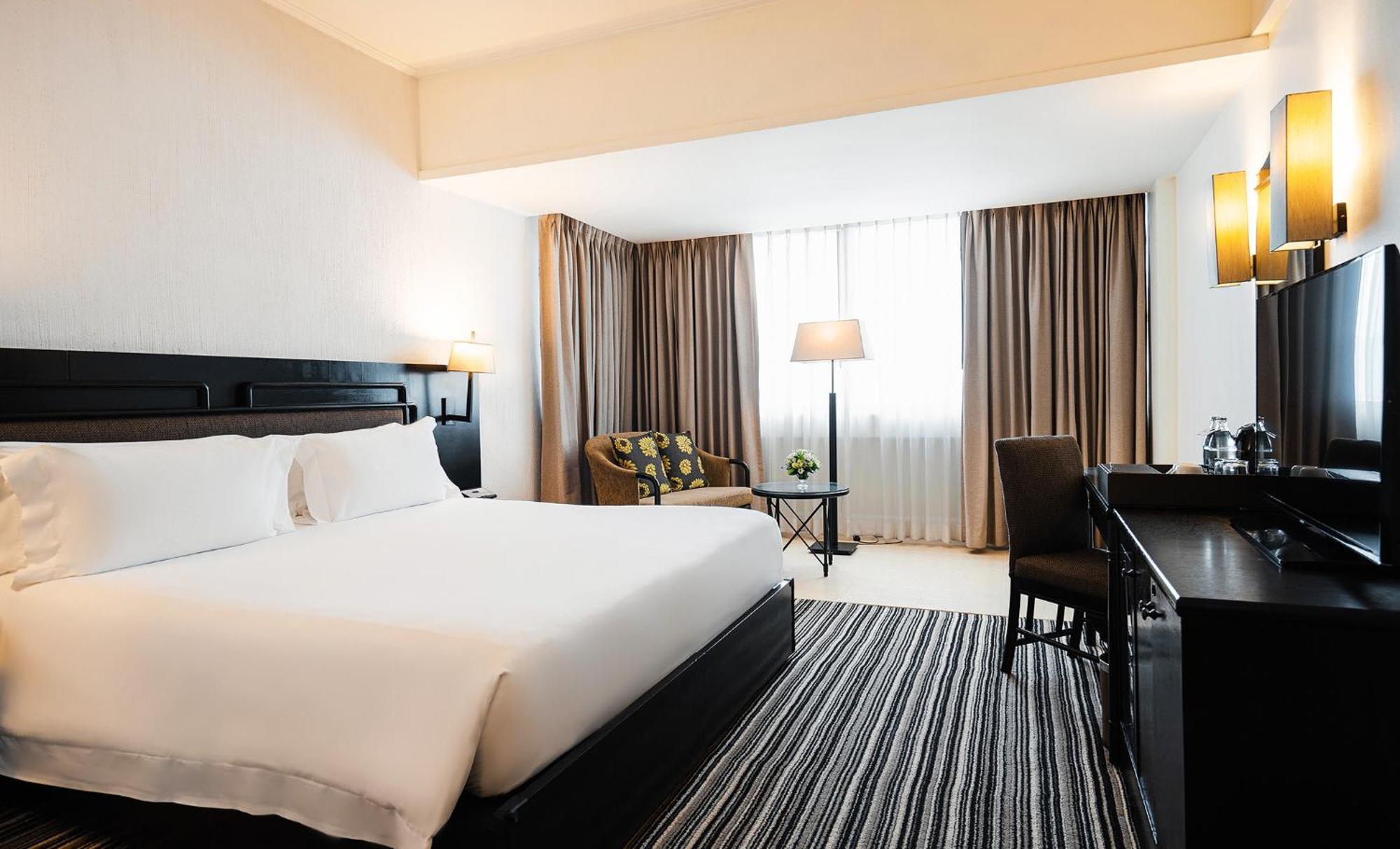 Centara Hotel Хатъяй Экстерьер фото