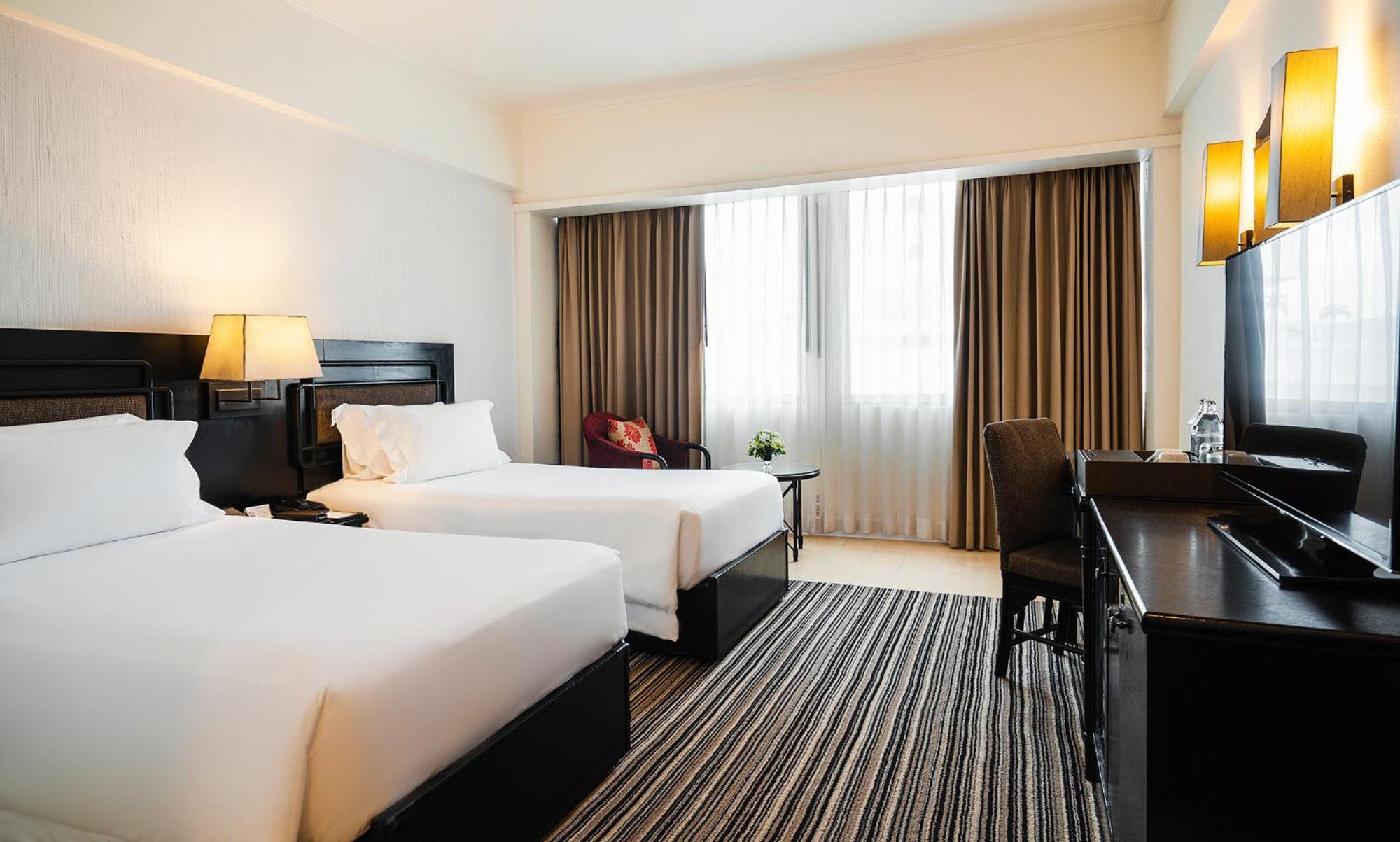 Centara Hotel Хатъяй Экстерьер фото