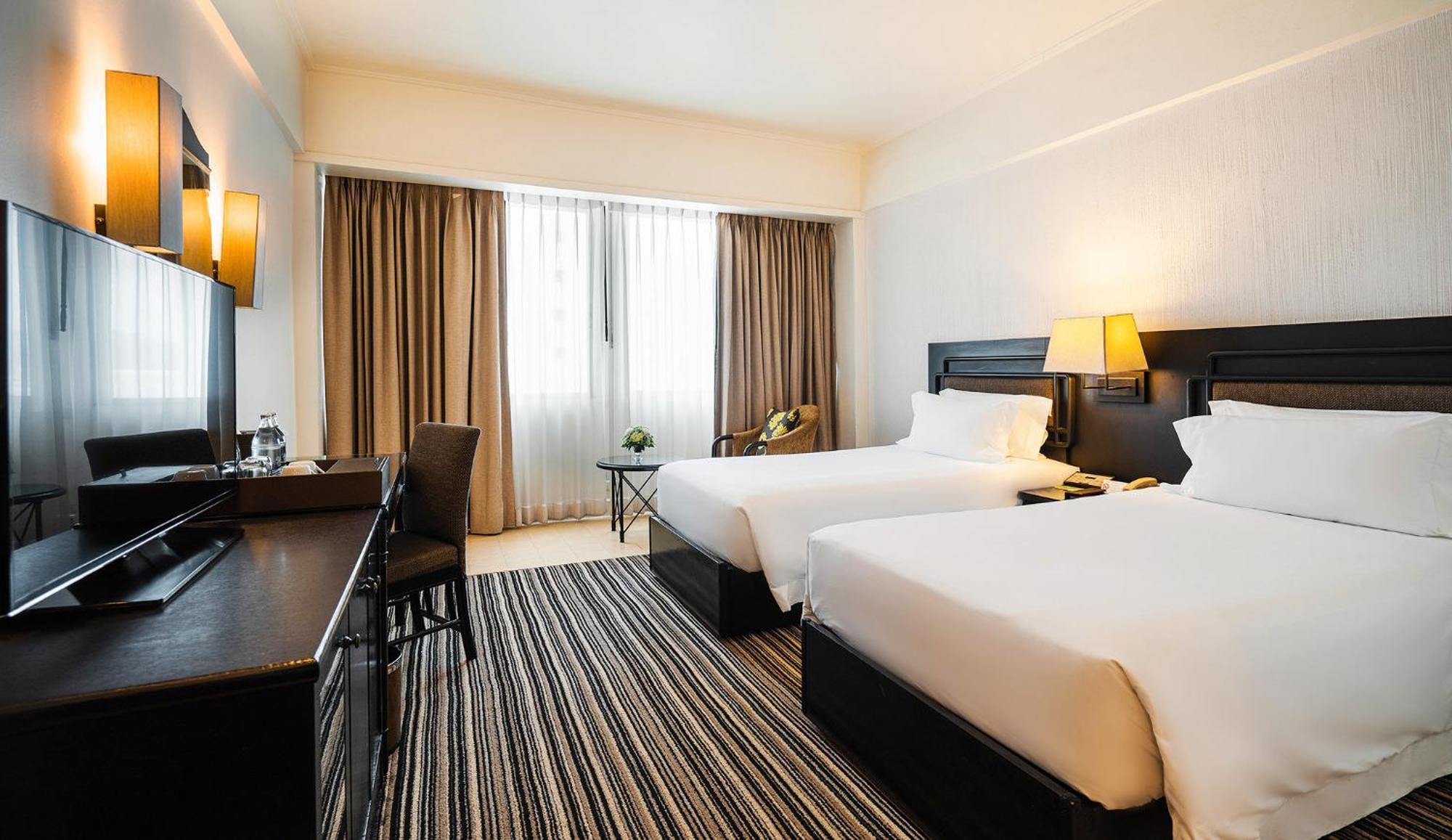 Centara Hotel Хатъяй Экстерьер фото