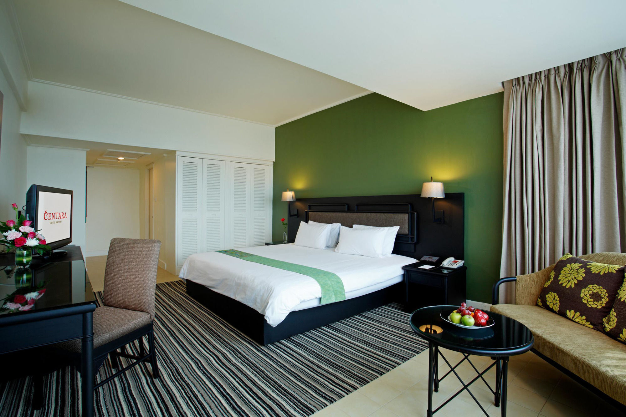 Centara Hotel Хатъяй Экстерьер фото